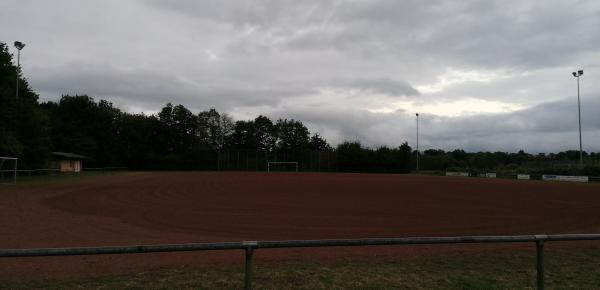 Sportanlage am Bahnhof - Hetzerath
