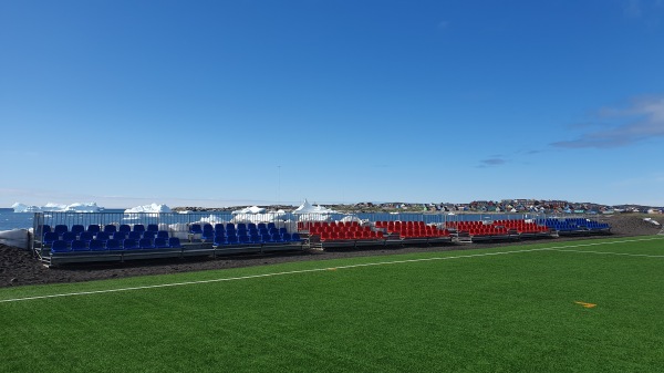 Qeqertarsuaq Stadion - Qeqertarsuaq