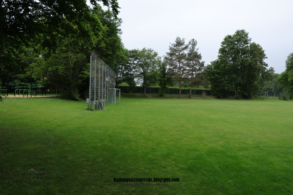 Sportanlage Solitudestraße Platz 3 - Stuttgart-Wolfbusch