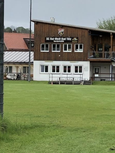 Rot-Weiß-Sportanlage an der Isar - Bad Tölz