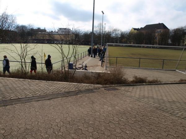 Bezirkssportanlage Feuerbachstraße Platz 2 - Düsseldorf-Bilk