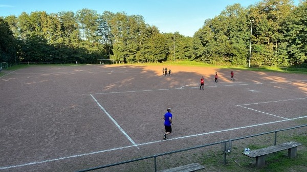 Sportplatz an der Teufelsburg - Überherrn-Felsberg