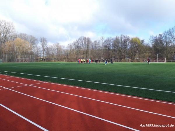 Sportanlage Kleines Feldle Platz 2 - Ludwigsburg-Pflugfelden