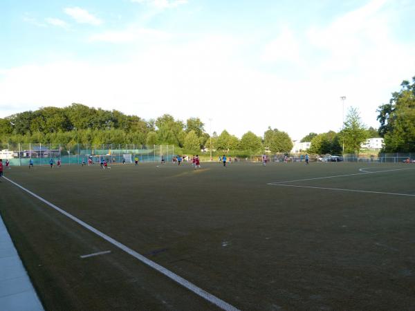 Klein Elektrotechnik Arena an der Erdenburg - Bergisch Gladbach-Moitzfeld
