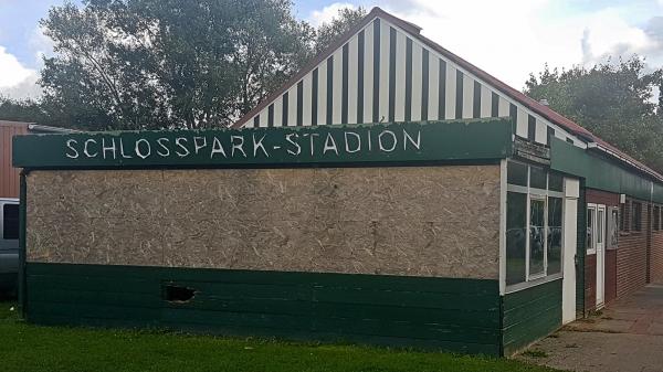 Schloßparkstadion - Haseldorf