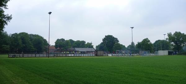 Sportplatz an der Schule B - Schafstedt