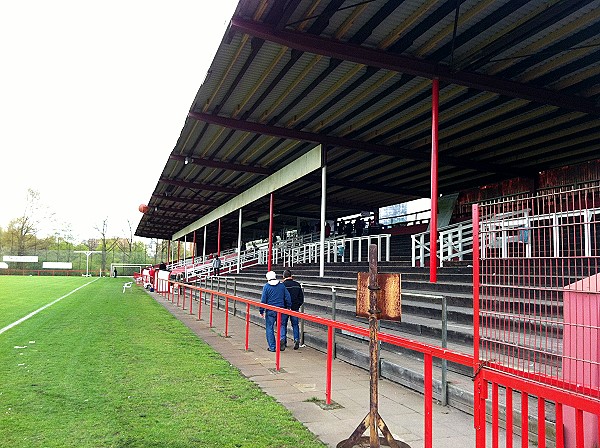 Oststadtstadion der Bezirkssportanlage Bothfeld - Hannover-Bothfeld