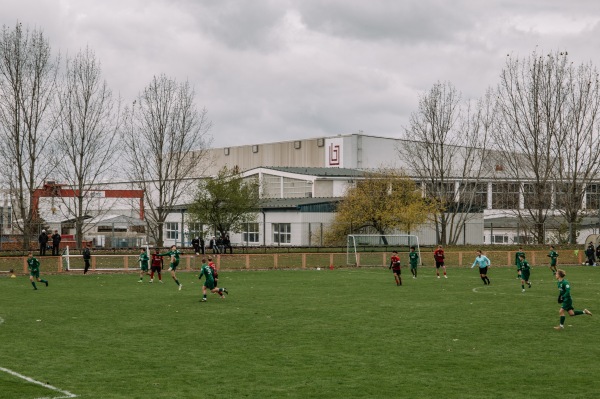 Walter-Lutze-Stadion Nebenplatz - Schkeuditz