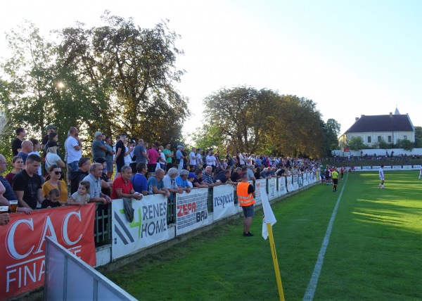 Futbalový štadión Častkovce - Častkovce