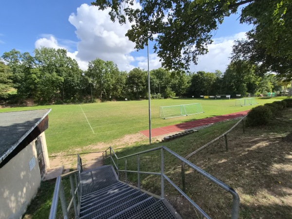 Sportplatz an der B175 - Langenbernsdorf
