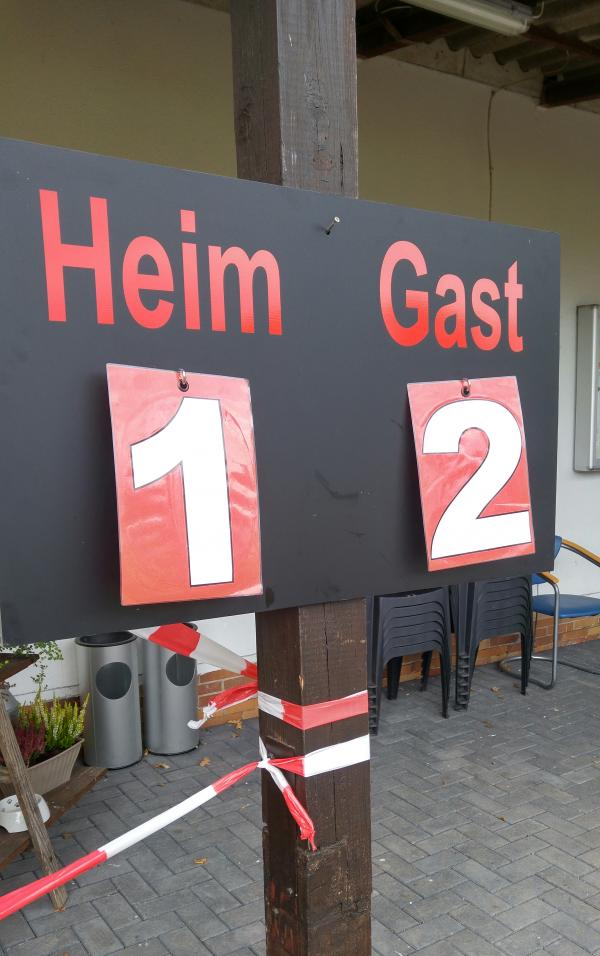 Sportplatz Schweineweide - Seelze-Kirchwehren