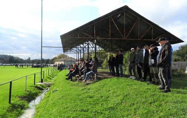 Futbalové ihrisko Čáry - Čáry