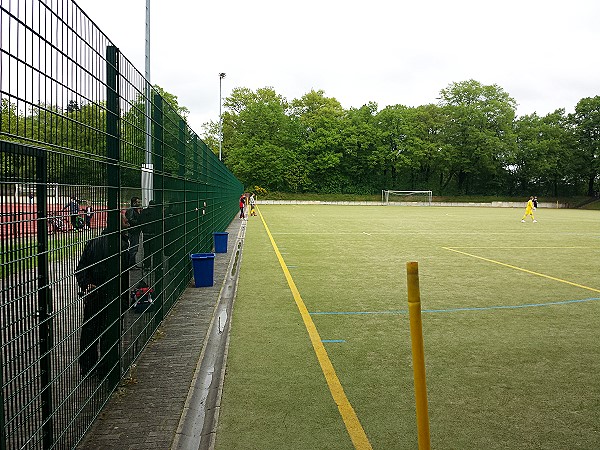 Stadion Reinshagen Nebenplatz 1 - Remscheid-Reinshagen