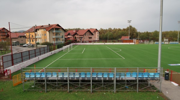 Stadion Sv. Josip Radnik, umjetna trava - Sesvete