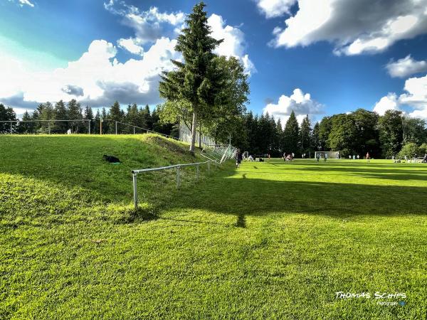 Sportanlage am Neuen Brunnen Platz 2 - Renquishausen