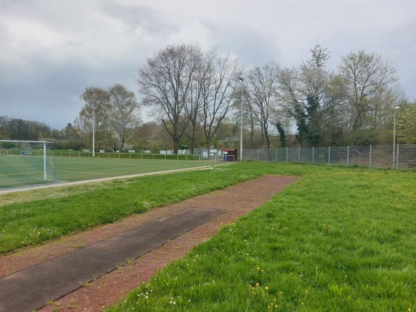 Holzhäuser Sportpark Platz 2 - Friedrichsdorf/Taunus-Burgholzhausen