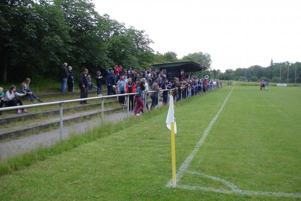 Sportanlage Am Donarbrunnen - Kassel-Niederzwehren