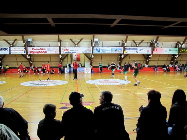 Paul-Merkewitz-Sporthalle - Staßfurt