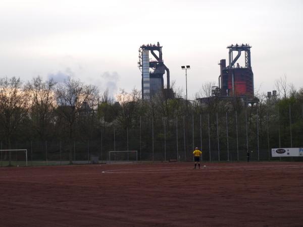 Sportplatz Am Beeckbach - Duisburg-Bruckhausen