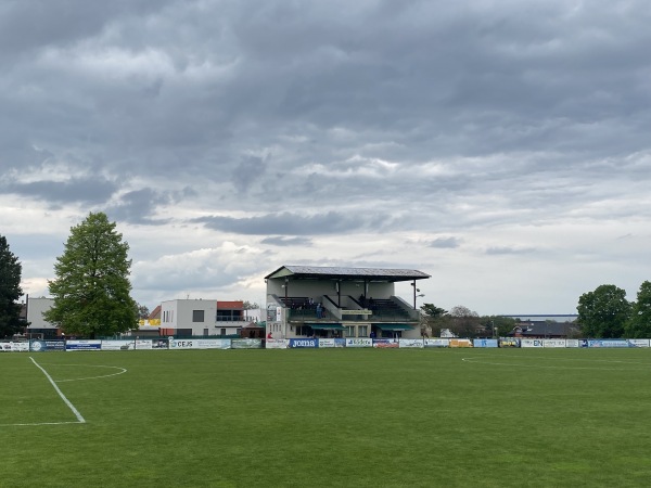 Stadion Vojtěcha Zeithamla - Hostouň u Prahy