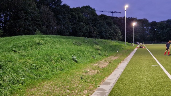 Sportanlage Schwere-Reiter-Straße Platz 3 - München-Neuhausen