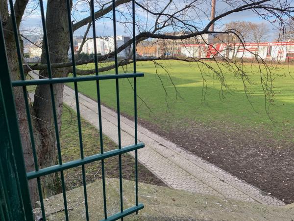 Sportplatz Margot-Bernard-Schule - Bonn-Medinghoven