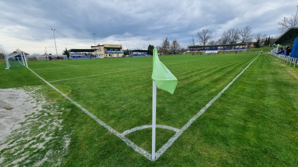 Stadion w Rogów - Rogów