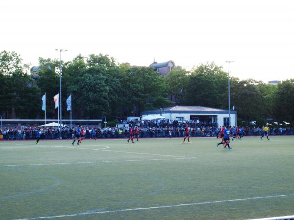 Bezirkssportanlage Schorlemerstraße - Düsseldorf-Niederkassel