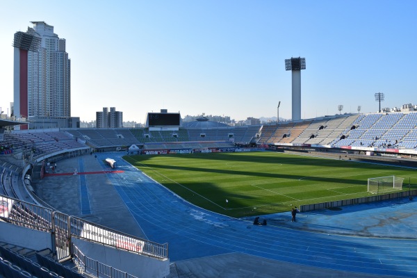Suwon Stadium - Suwon