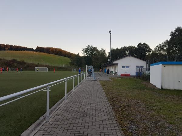 Sportplatz Zur Vogelstange - Drolshagen-Iseringhausen