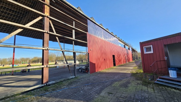 Oststadtstadion der Bezirkssportanlage Bothfeld - Hannover-Bothfeld