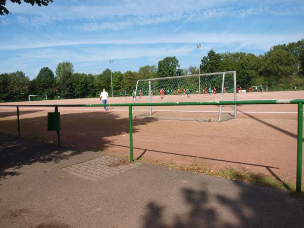 Sportplatz Heinrich-Strunk-Straße - Essen/Ruhr-Frohnhausen