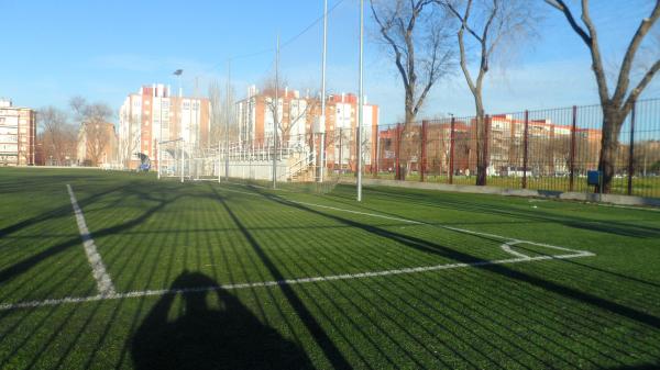 Campo de Fútbol La Almudena - Madrid, MD