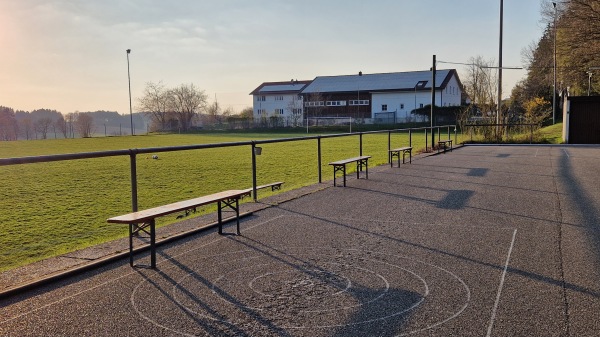 Sportplatz Inning 2 - Inning/Holz