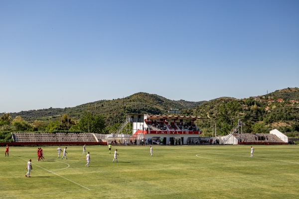 Stadiumi Adush Muça - Ballshi