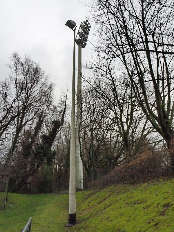 Stadion am Hermann-Löns-Weg Nebenplatz - Solingen-Ohligs