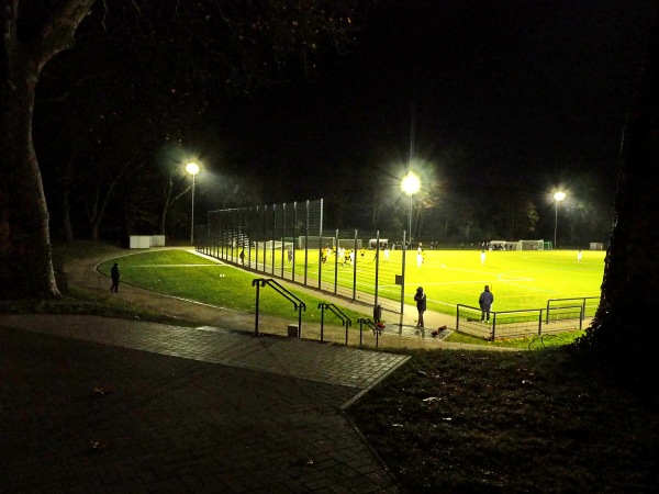 Sportplatz am Volkshaus / Stratmanns Hof - Herne-Röhlinghausen
