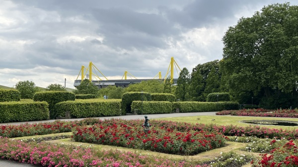 Signal-Iduna-Park - Dortmund-Westfalenhalle