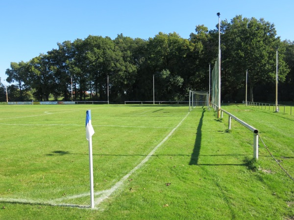 Sportplatz an der B190 - Salzwedel-Pretzier