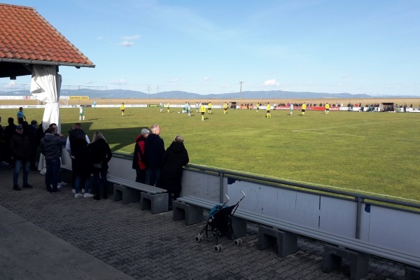 Neuer Sportplatz Haidlfing - Wallersdorf-Haidlfing