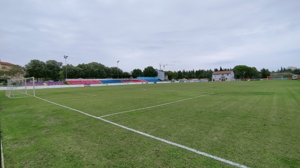 Stadion Lako - Novigrad