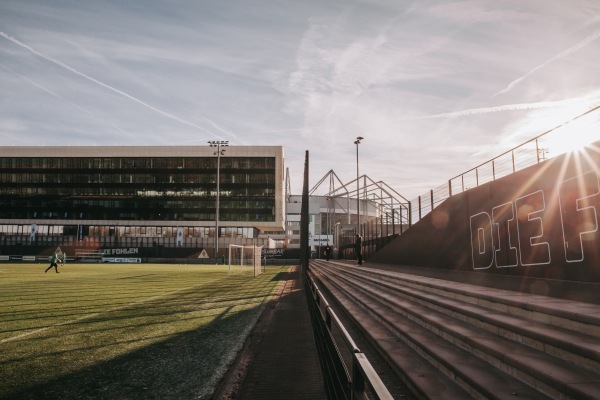 Fohlenplatz / Trainingsgelände am BORUSSIA-PARK Platz 10 - Mönchengladbach