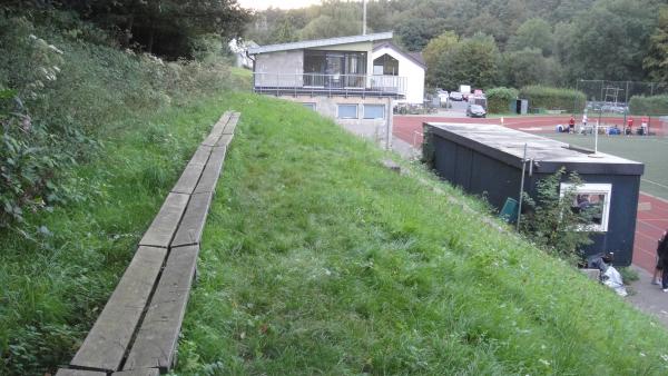 Sportplatz im Milchborntal - Bergisch Gladbach-Bensberg