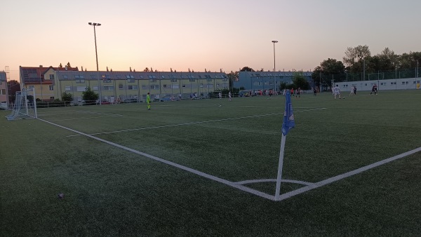 Sportplatz Essling Nebenplatz - Wien