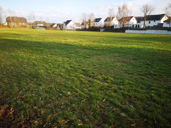 Schulsportplatz - Kretz