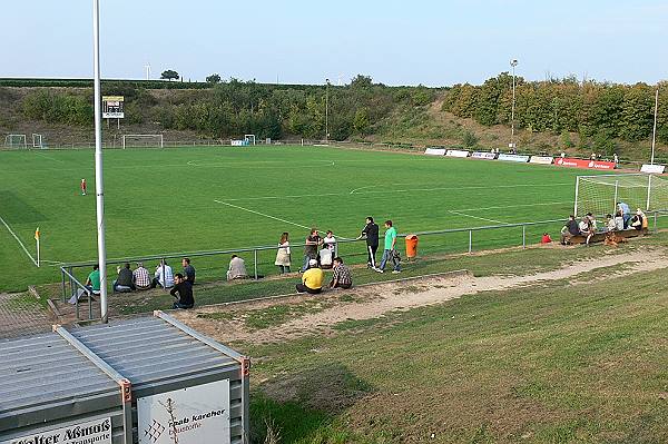 Uwe-Becker-Stadion - Worms-Pfeddersheim