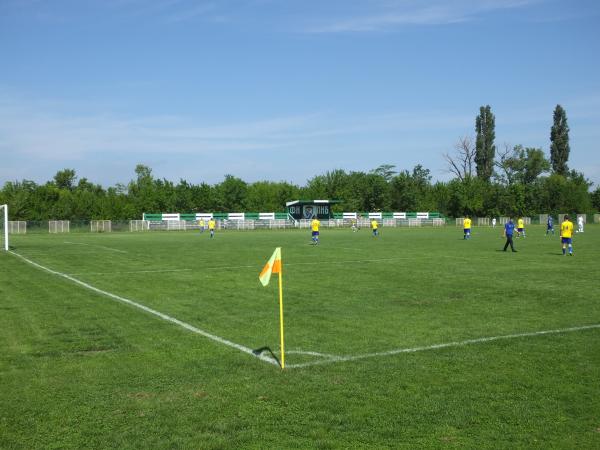 Fudbalski Stadion PKB - Padinska Skela