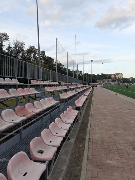 Stadion Bemowski Ośrodek Piłki Nożnej obok - Warszawa