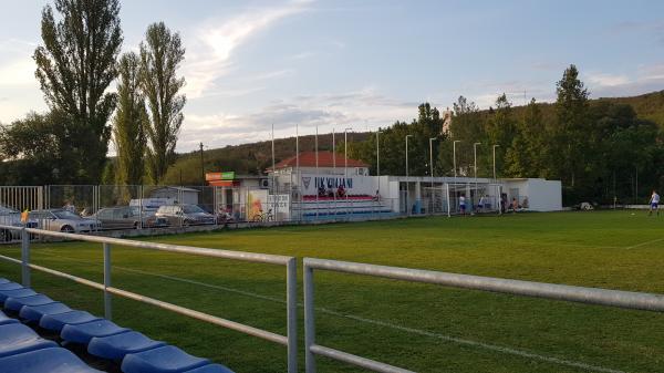 Stadion Dovica - Donji Vinjani