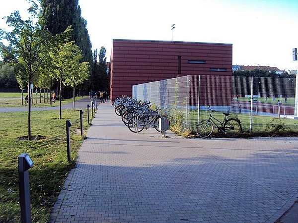 Friedrich-Ludwig-Jahn-Sportpark Kleines Stadion - Berlin-Prenzlauer Berg